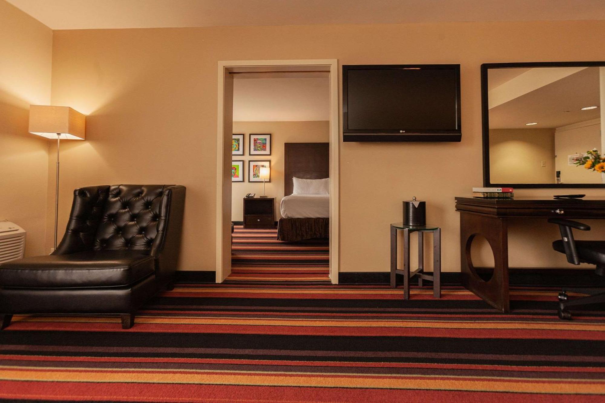 Clarion Hotel New Orleans - Airport & Conference Center ケナー エクステリア 写真