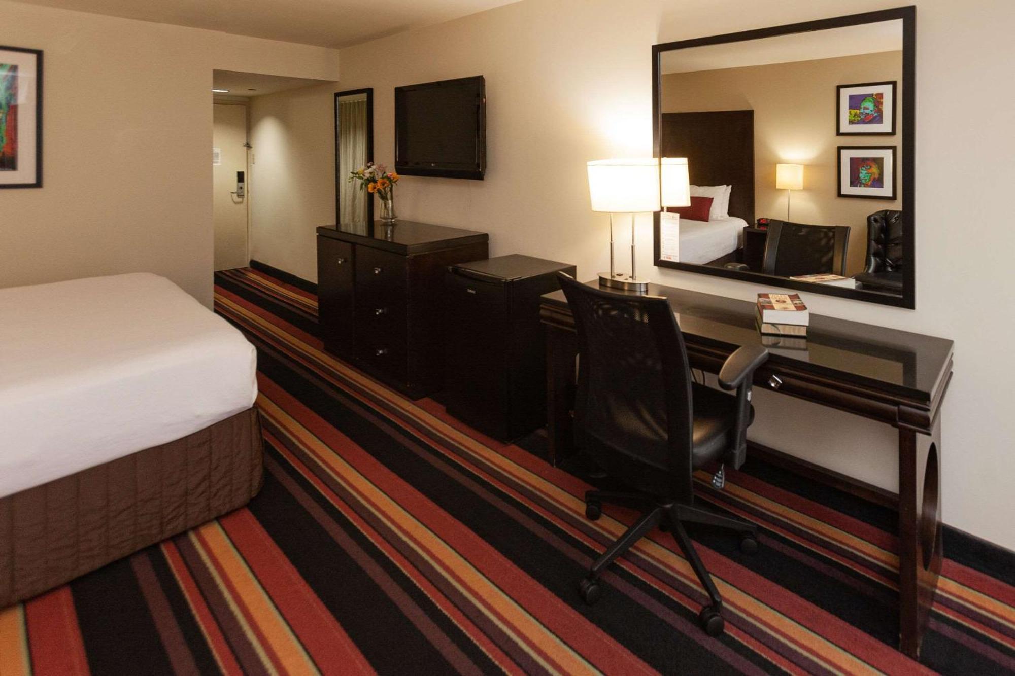 Clarion Hotel New Orleans - Airport & Conference Center ケナー エクステリア 写真